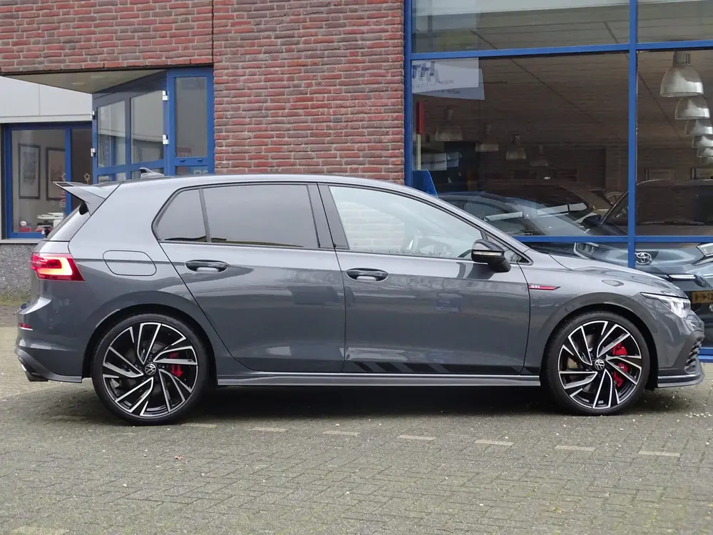 Volkswagen Golf 2.0 TSI GTI (bj 2023, automaat) uit 2023, foto 9
