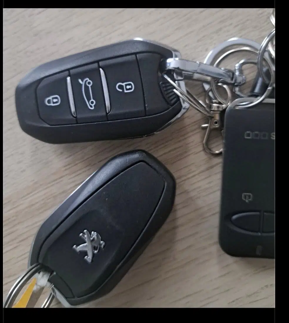 Peugeot 5008 GT-Line 1.2 Benzine uit 2020, foto 10