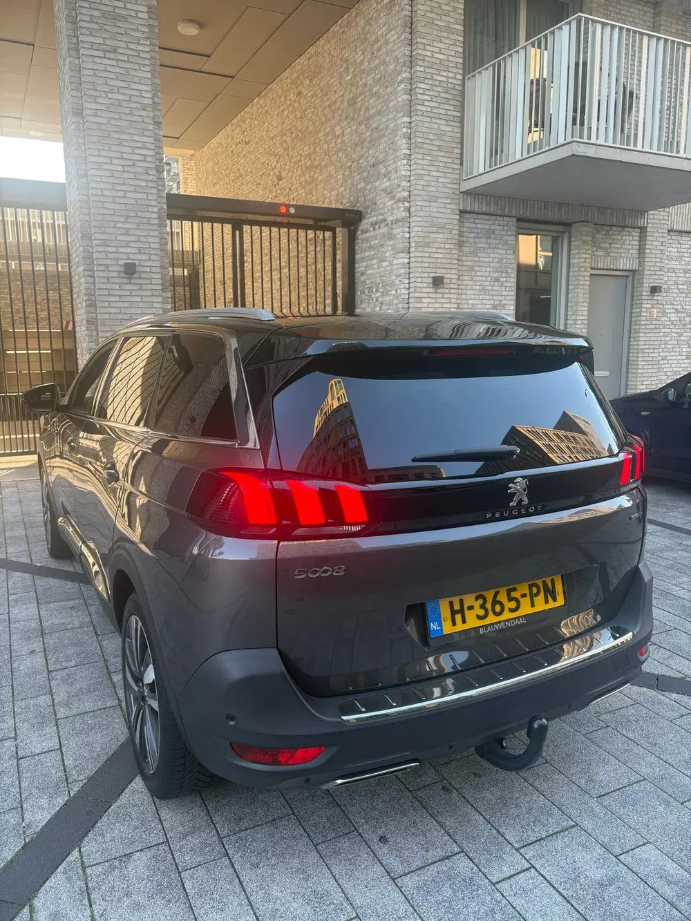 Peugeot 5008 GT-Line 1.2 Benzine uit 2020, foto 3