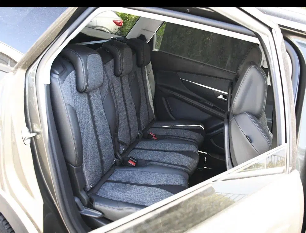 Peugeot 5008 GT-Line 1.2 Benzine uit 2020, foto 9