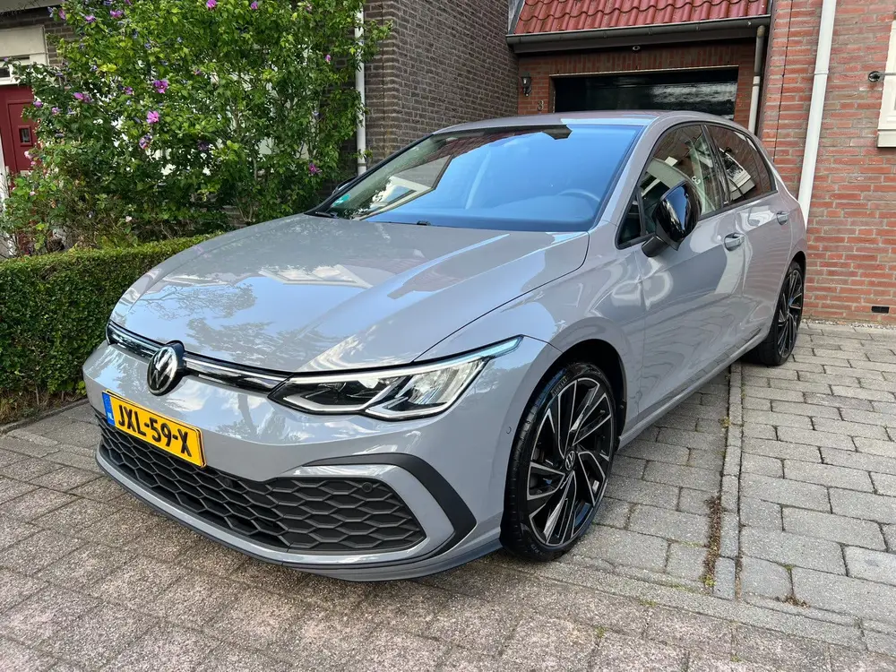 Volkswagen Golf VW GOLF 8 110PK 1.0 TSI CARPLAY 19 INCH CLIMA STOELVERW uit 2020, foto 2