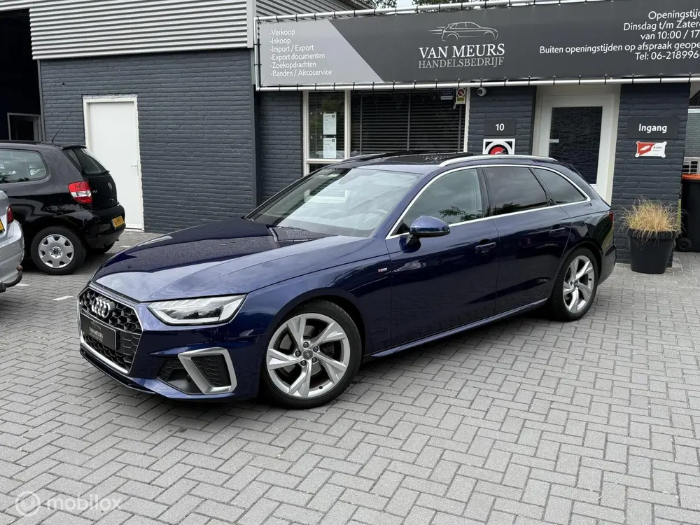 Audi A4 35 TFSI Launch edition Sport uit 2019, foto 2