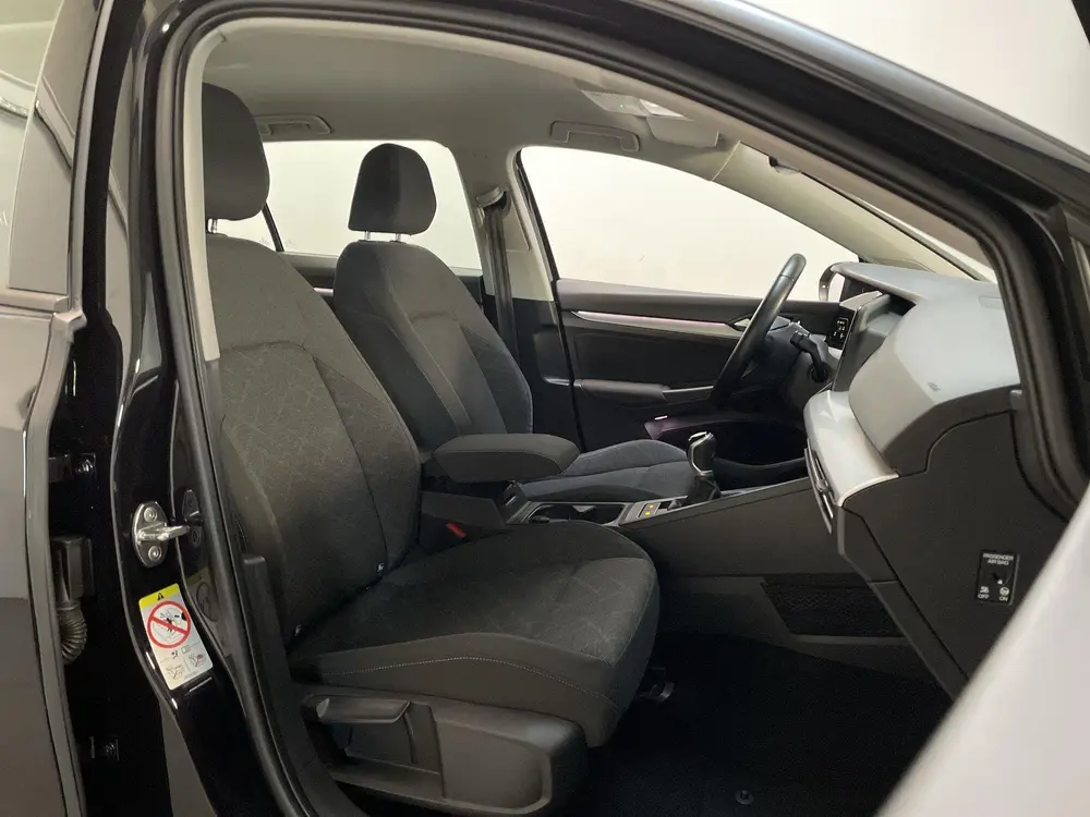 Volkswagen Golf Variant 1.0 TSI 110pk Life Sfeerverlichting uit 2022, foto 5