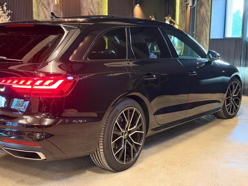 Audi A4 40 TFSI quattro 3X S-Line uit 2021, foto 7