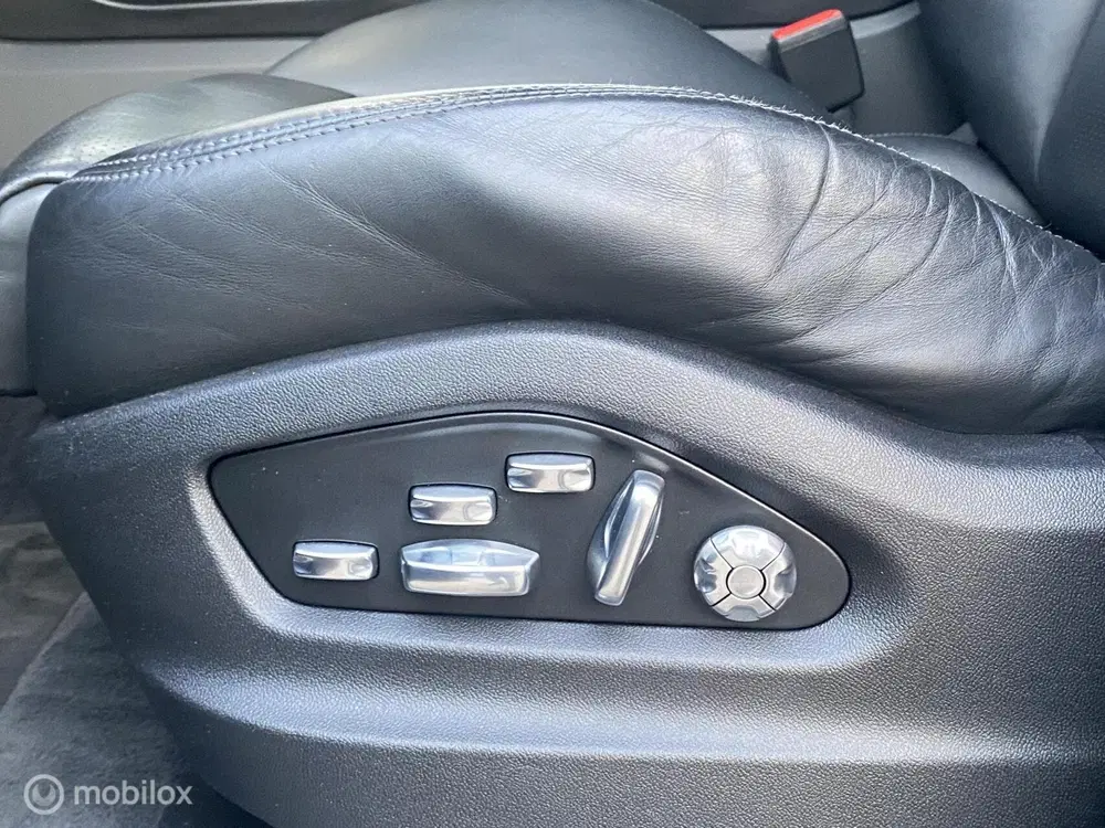 Porsche Cayenne 3.0 E-Hybrid PANO LUCHT BTW NL-AUTO uit 2021, foto 18