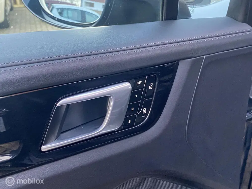 Porsche Cayenne 3.0 E-Hybrid PANO LUCHT BTW NL-AUTO uit 2021, foto 19