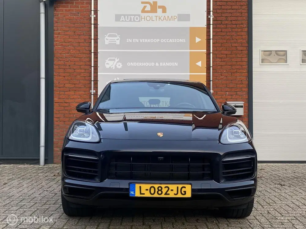 Porsche Cayenne 3.0 E-Hybrid PANO LUCHT BTW NL-AUTO uit 2021, foto 2