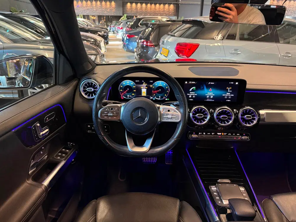 Mercedes-Benz GLB 200 AMG uit 2020, foto 11
