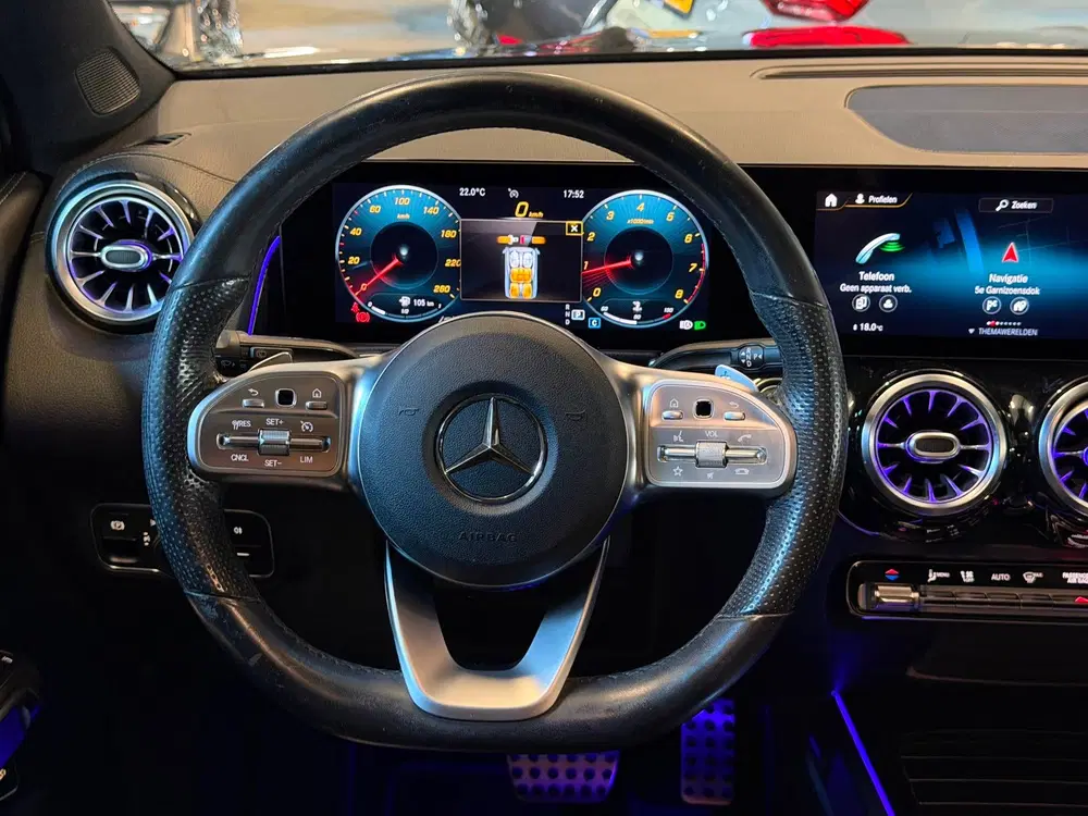 Mercedes-Benz GLB 200 AMG uit 2020, foto 17