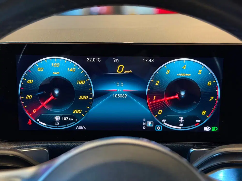 Mercedes-Benz GLB 200 AMG uit 2020, foto 18