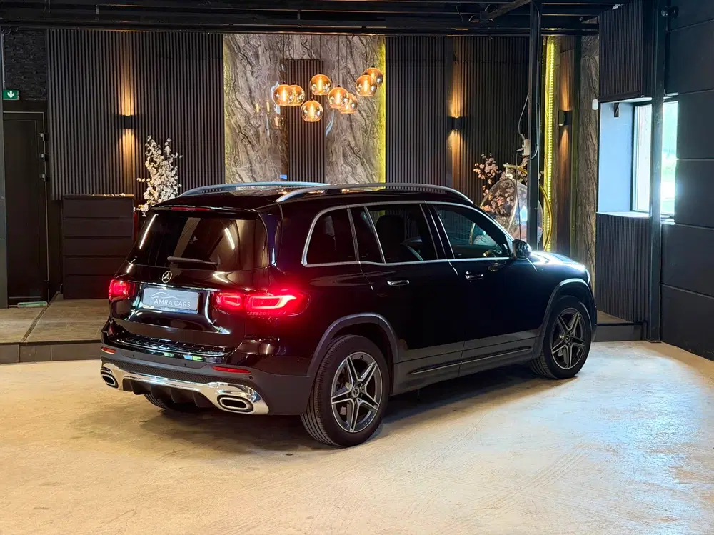 Mercedes-Benz GLB 200 AMG uit 2020, foto 2
