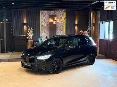 BMW 2-serie 230e xDrive M sport uit 2024