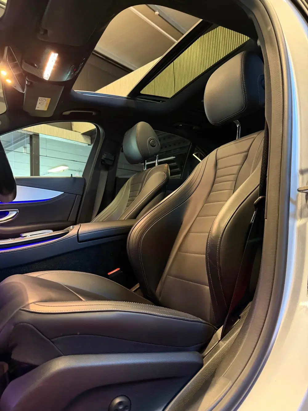 Mercedes-Benz E-Klasse 200 AMG Line uit 2020, foto 12