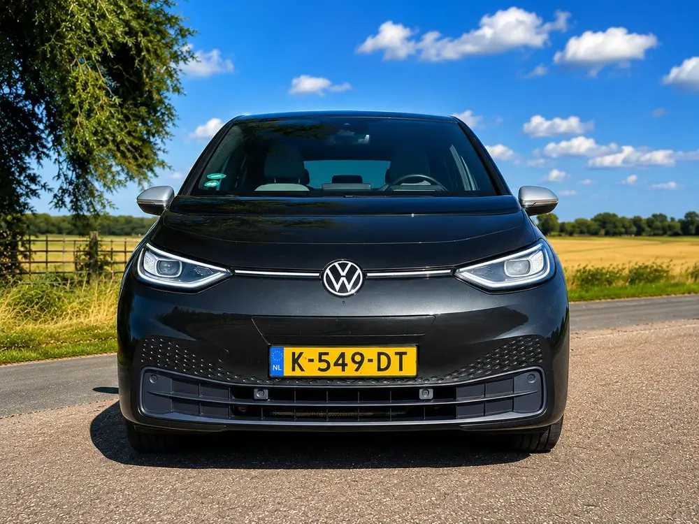 Volkswagen ID.3 58kWh SOH 92,5 % 204pk dec 2020 Grijs uit 2020, foto 2