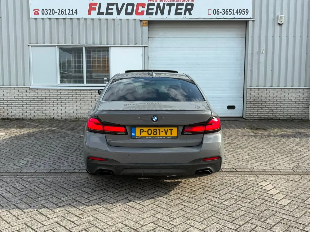 BMW 5-serie 520i High Executive Edition M Sport uit 2022, foto 3