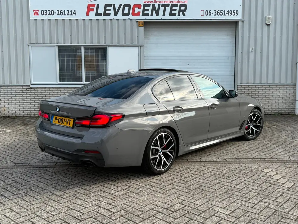 BMW 5-serie 520i High Executive Edition M Sport uit 2022, foto 4