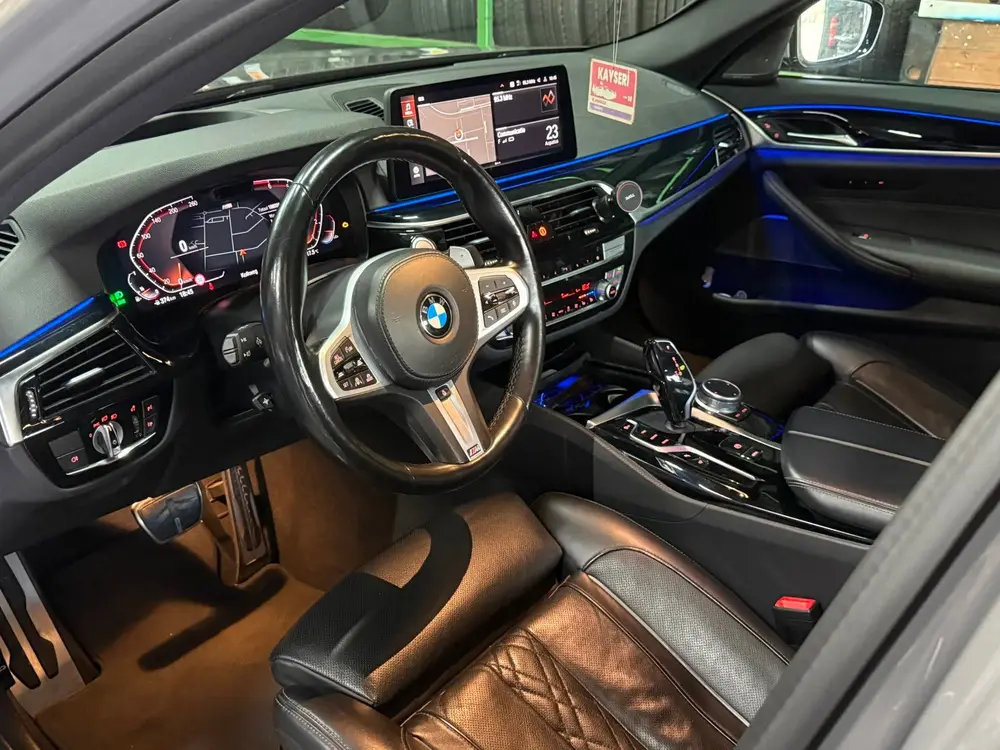 BMW 5-serie 520i High Executive Edition M Sport uit 2022, foto 8