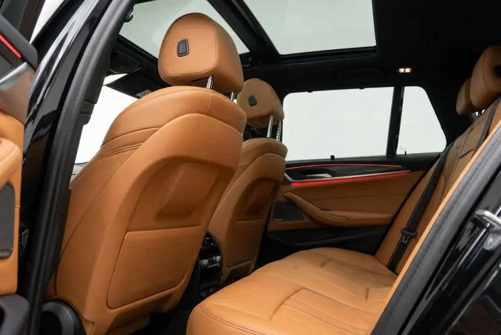 BMW 5-serie 5 Serie touring 530e M Sport Pano l Laser uit 2023, foto 10