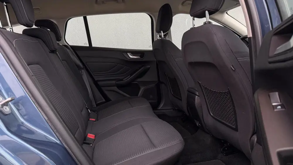 Ford Focus Wagon 1.0 EcoBoost Titanium Business uit 2019, foto 19