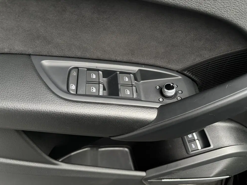 Audi Q5 55 TFSI e S-line RS Luchtvering Head-Up uit 2021, foto 14