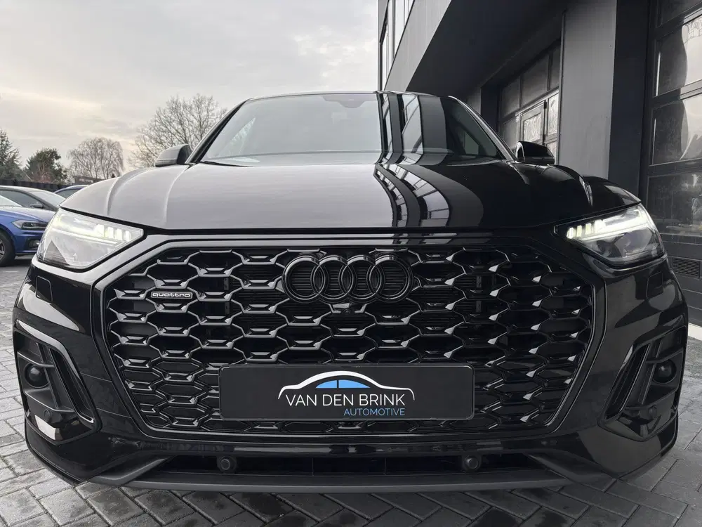 Audi Q5 55 TFSI e S-line RS Luchtvering Head-Up uit 2021, foto 16