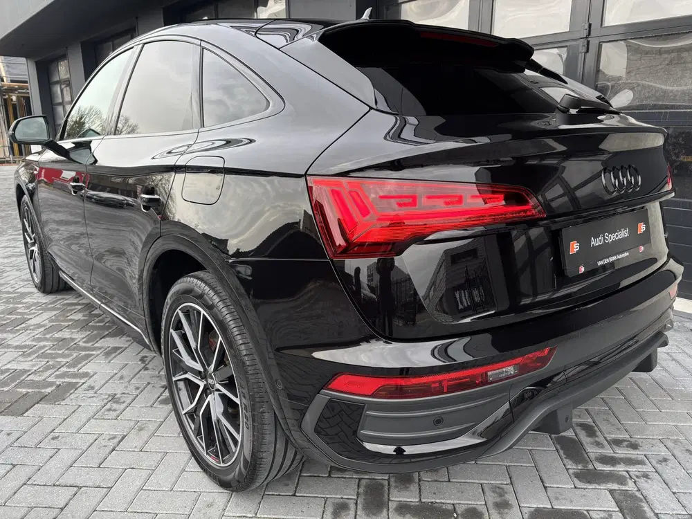 Audi Q5 55 TFSI e S-line RS Luchtvering Head-Up uit 2021, foto 20