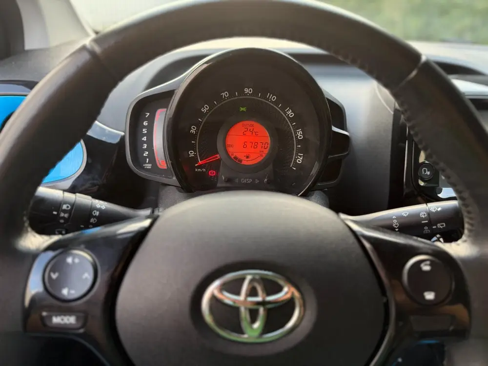 Toyota Aygo 1.0 VVT-i X-PLAY 72PK 2019 | CARPLAY | HALF-LEDE uit 2019, foto 13