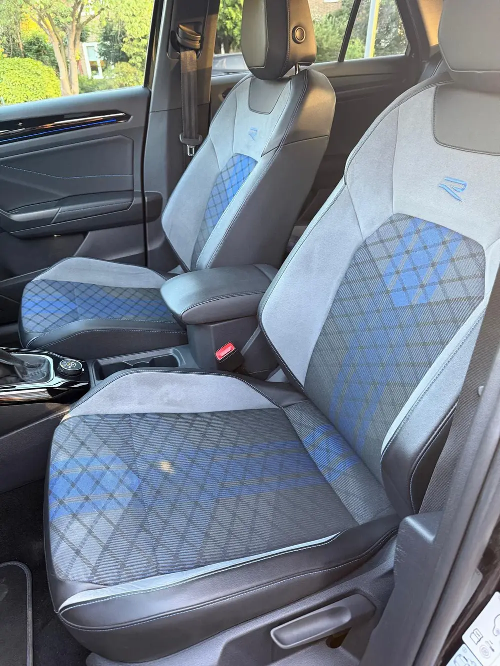 Volkswagen T-Roc 2.0 TSI 300pk 4Motion 7-DSG 2022  Akra uit 2022, foto 16
