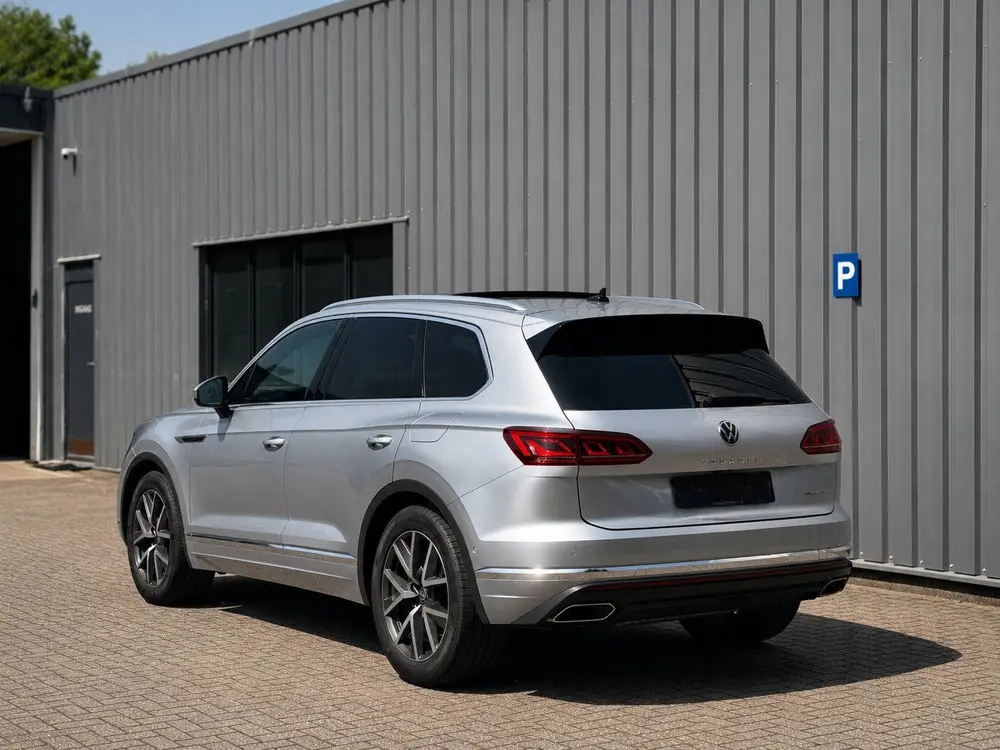 Volkswagen Touareg 3.0 TSI eHybrid | Massage | MatrixLED | T uit 2021, foto 13