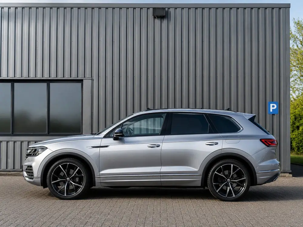 Volkswagen Touareg 3.0 TSI eHybrid | Massage | MatrixLED | T uit 2021, foto 2