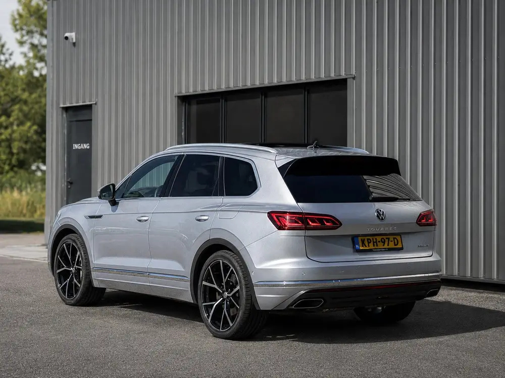 Volkswagen Touareg 3.0 TSI eHybrid | Massage | MatrixLED | T uit 2021, foto 3