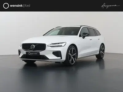 Volvo V60 2.0 T6 Plug-in hybrid AWD Ultra Dark uit 2025