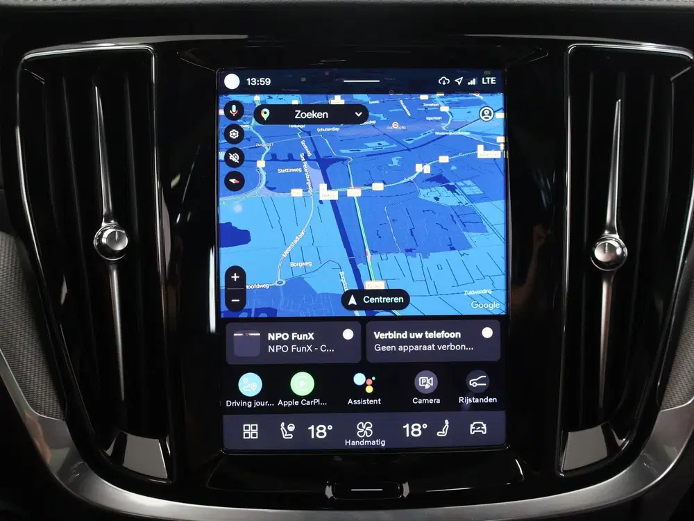 Volvo V60 2.0 T6 Plug-in hybrid AWD Ultra Dark uit 2025, foto 16