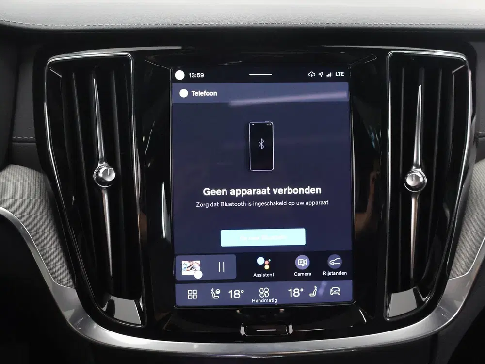 Volvo V60 2.0 T6 Plug-in hybrid AWD Ultra Dark uit 2025, foto 19