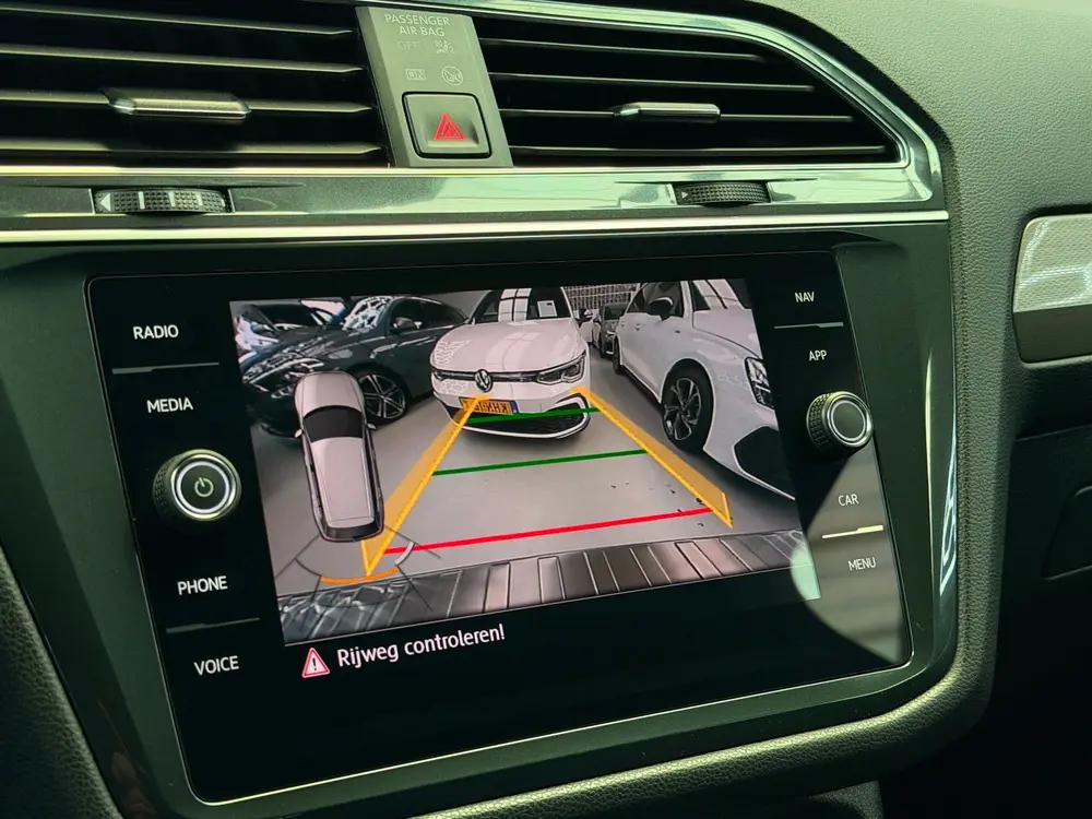 Volkswagen Tiguan Allspace 1.5 TSI R-Line CarPlay Camera 7p. uit 2020, foto 10