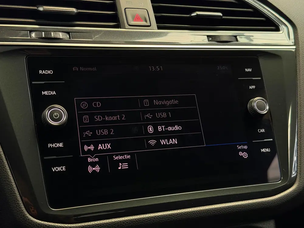 Volkswagen Tiguan Allspace 1.5 TSI R-Line CarPlay Camera 7p. uit 2020, foto 17
