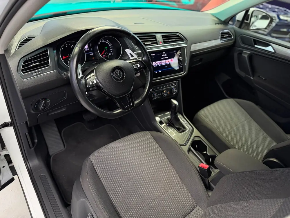 Volkswagen Tiguan Allspace 1.5 TSI R-Line CarPlay Camera 7p. uit 2020, foto 3