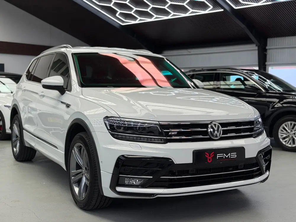 Volkswagen Tiguan Allspace 1.5 TSI R-Line CarPlay Camera 7p. uit 2020, foto 7