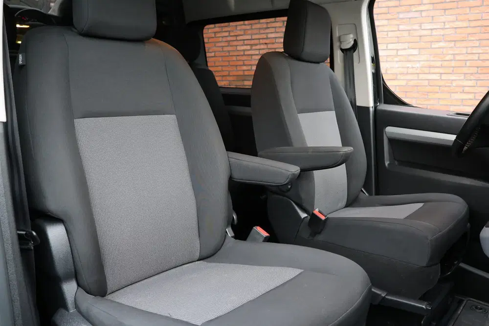 Peugeot Expert 2.0 BlueHDI 180 DC L3H1 XL uit 2021, foto 10