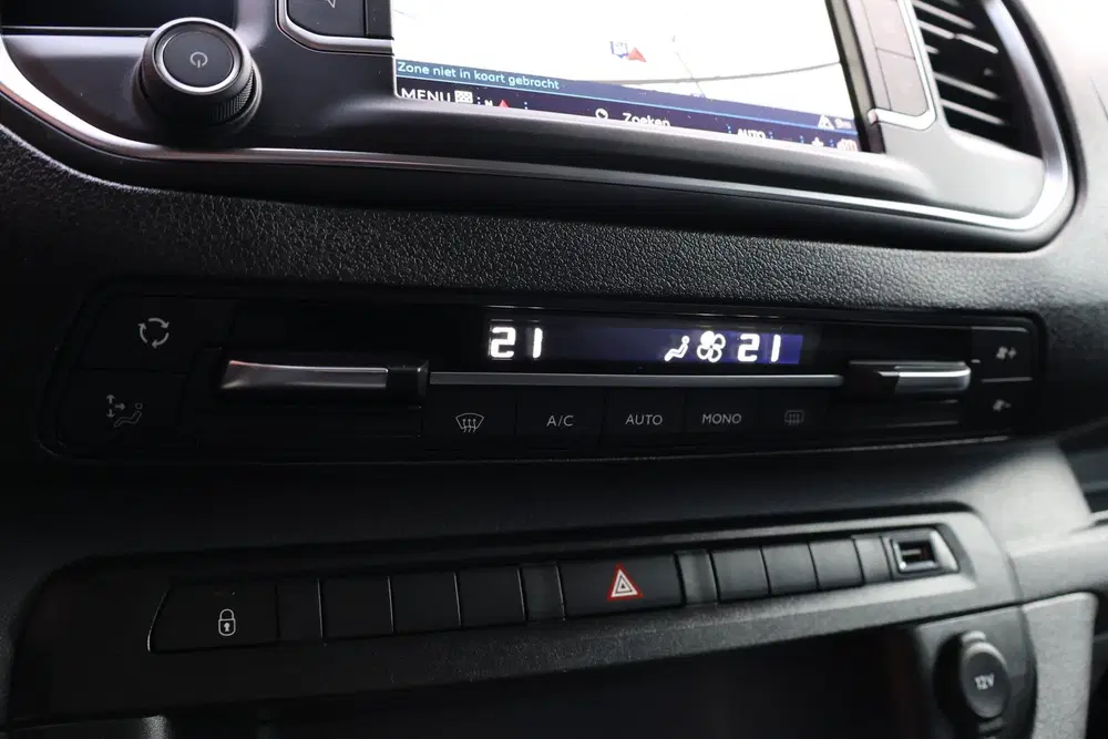 Peugeot Expert 2.0 BlueHDI 180 DC L3H1 XL uit 2021, foto 16