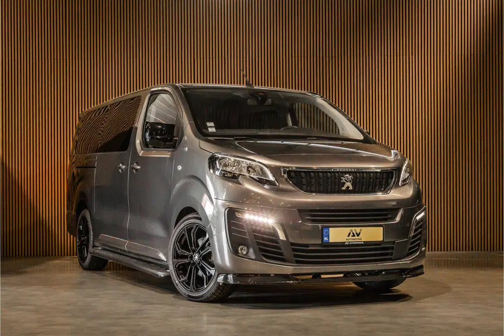 Peugeot Expert 2.0 BlueHDI 180 DC L3H1 XL uit 2021, foto 2