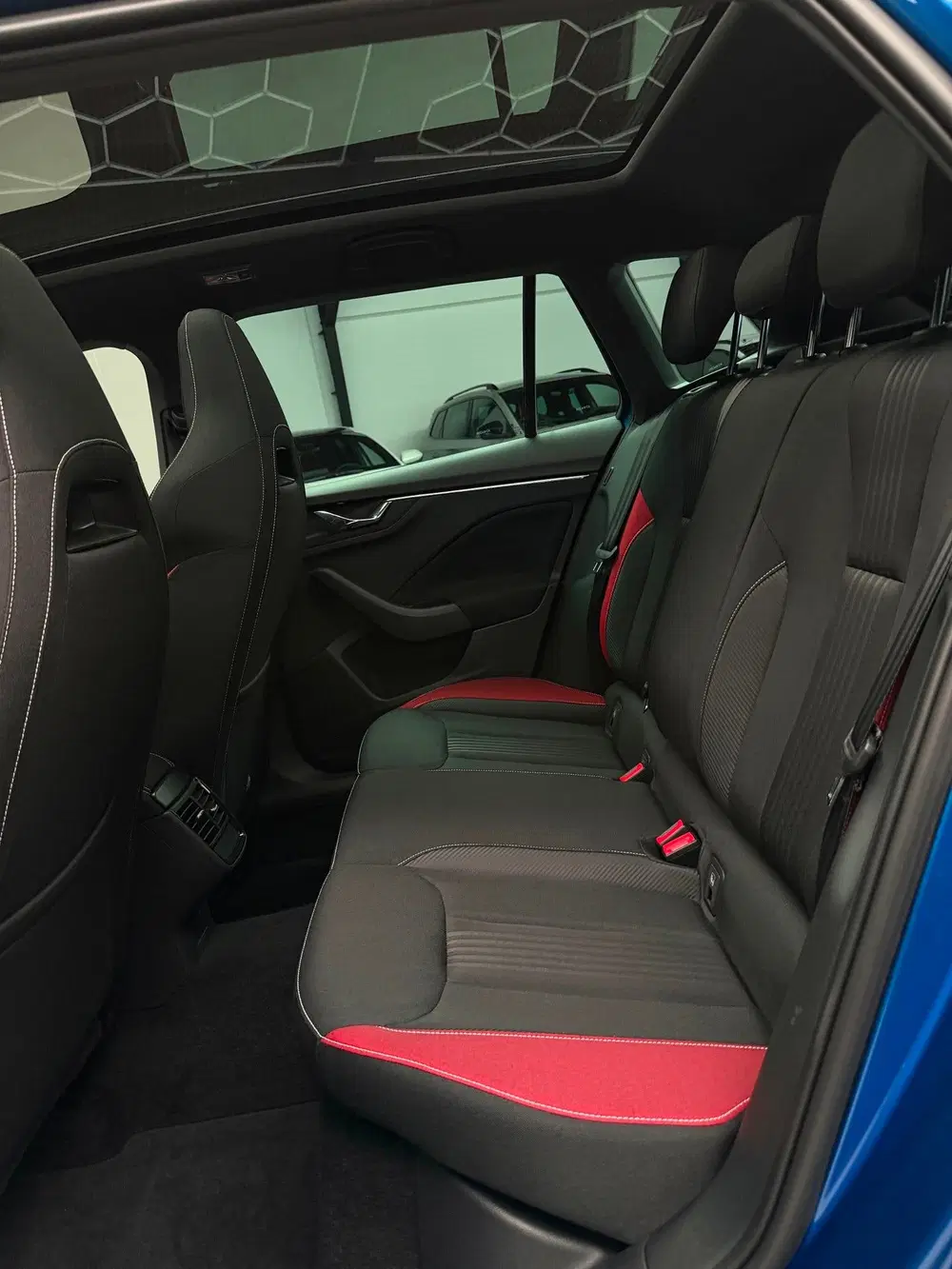 Skoda Kamiq 1.0 TSI Monte Carlo Pano Camera CarPlay uit 2022, foto 5