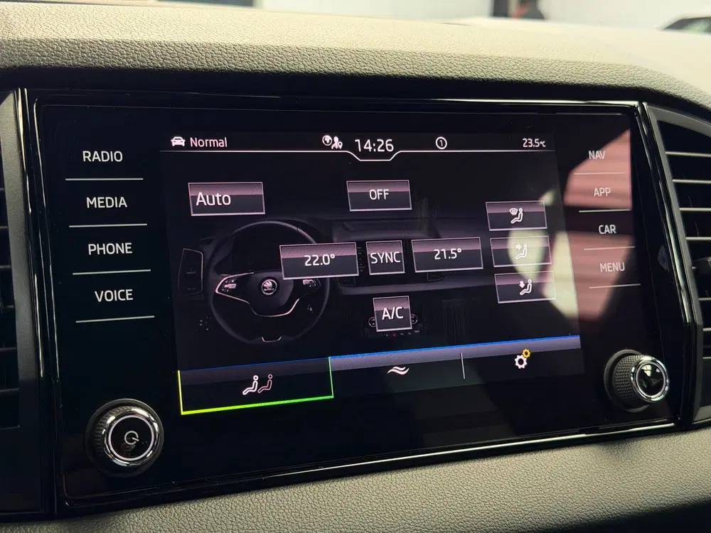 Skoda Karoq 1.5 TSI ACT Sportline CarPlay Nardo uit 2024, foto 8