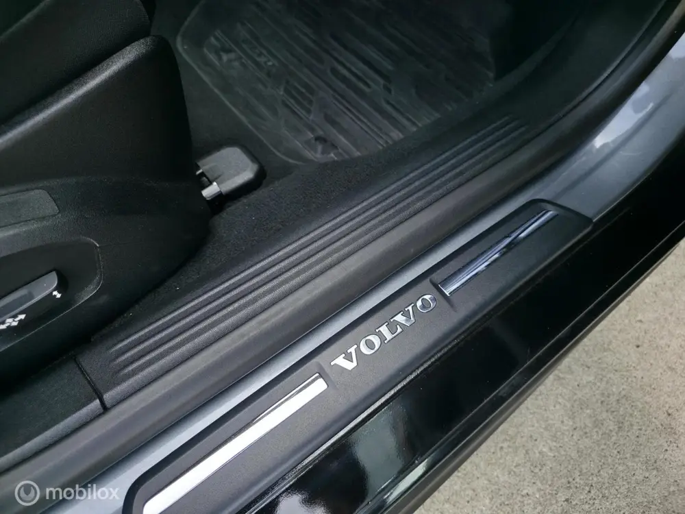 Volvo V40 Cross Country 1.5 T3 Polar+ uit 2019, foto 11