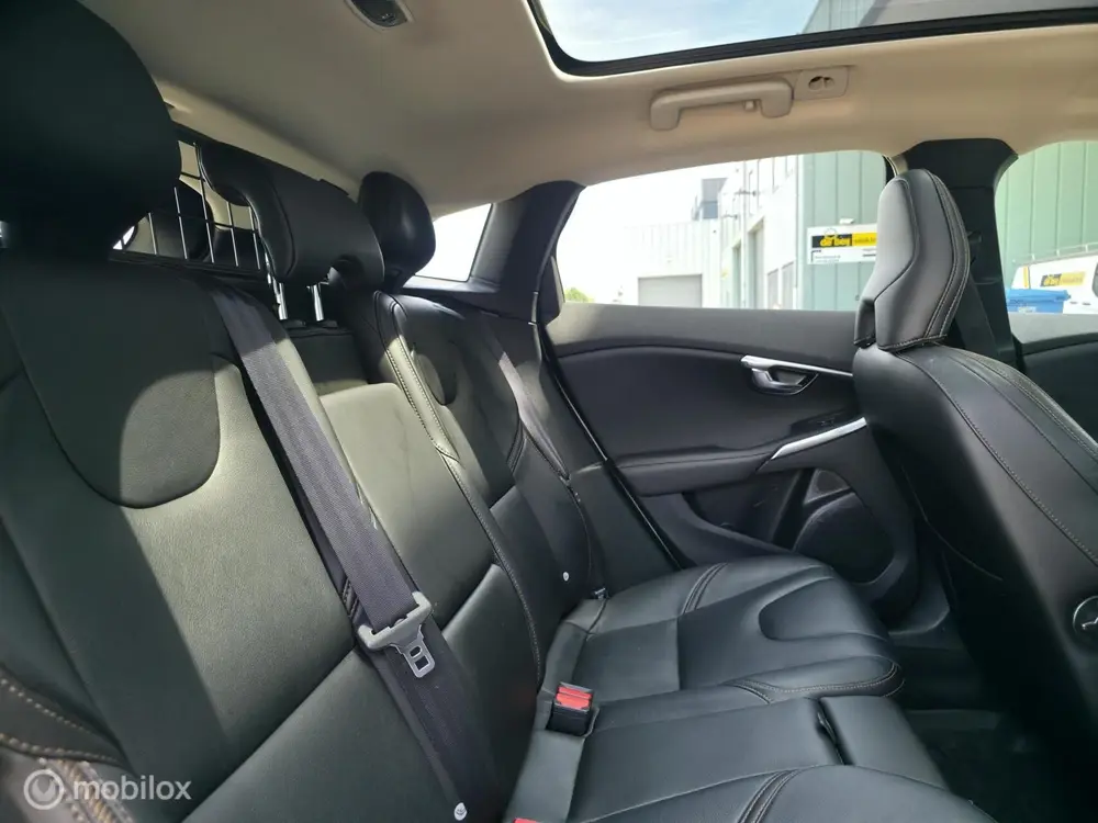 Volvo V40 Cross Country 1.5 T3 Polar+ uit 2019, foto 12