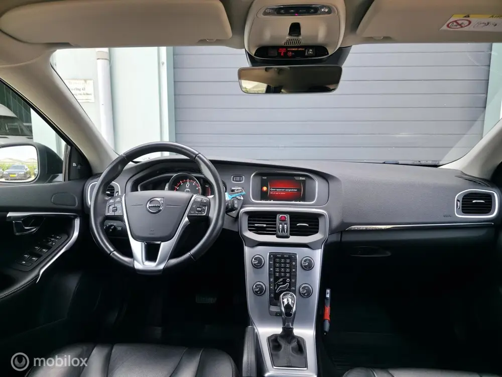 Volvo V40 Cross Country 1.5 T3 Polar+ uit 2019, foto 16