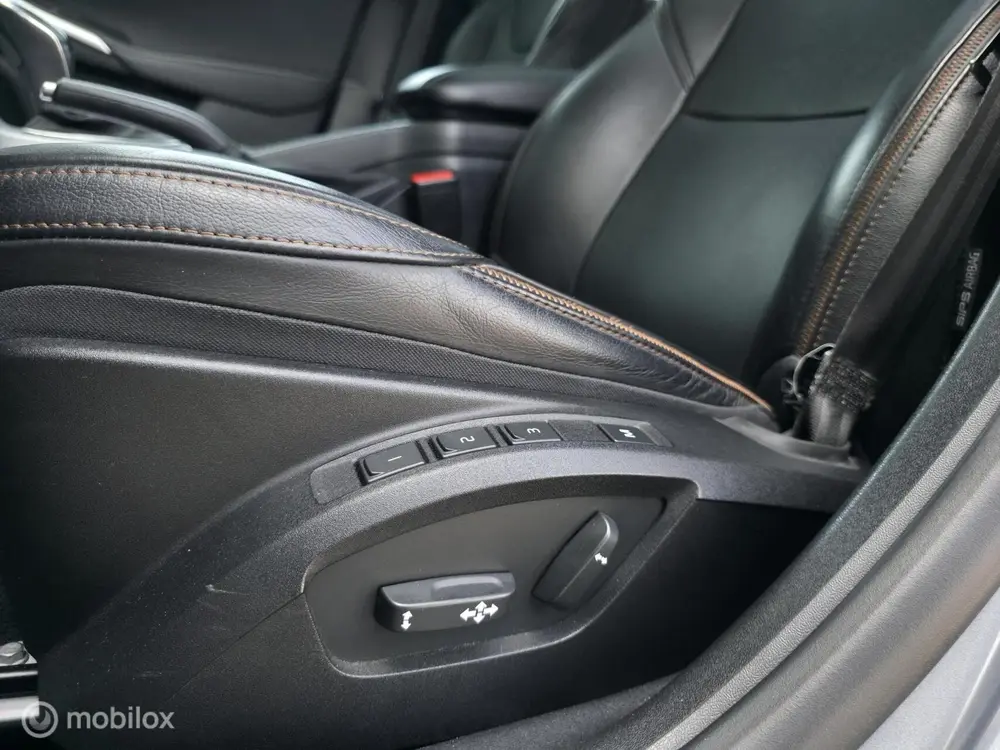 Volvo V40 Cross Country 1.5 T3 Polar+ uit 2019, foto 8