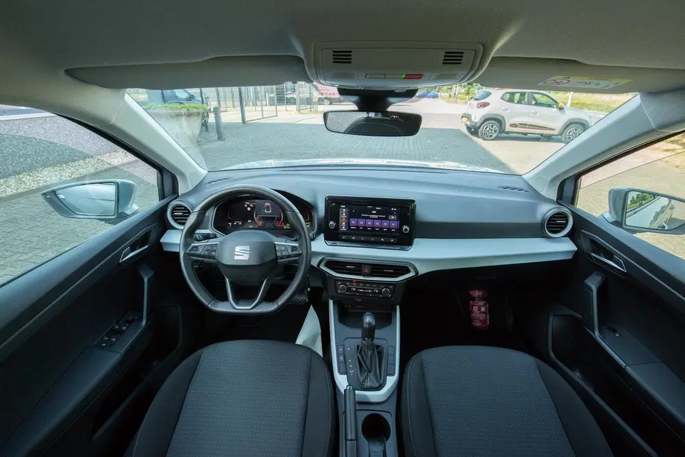 SEAT Arona 1.0 EcoTSI Style Business Connect uit 2024, foto 11