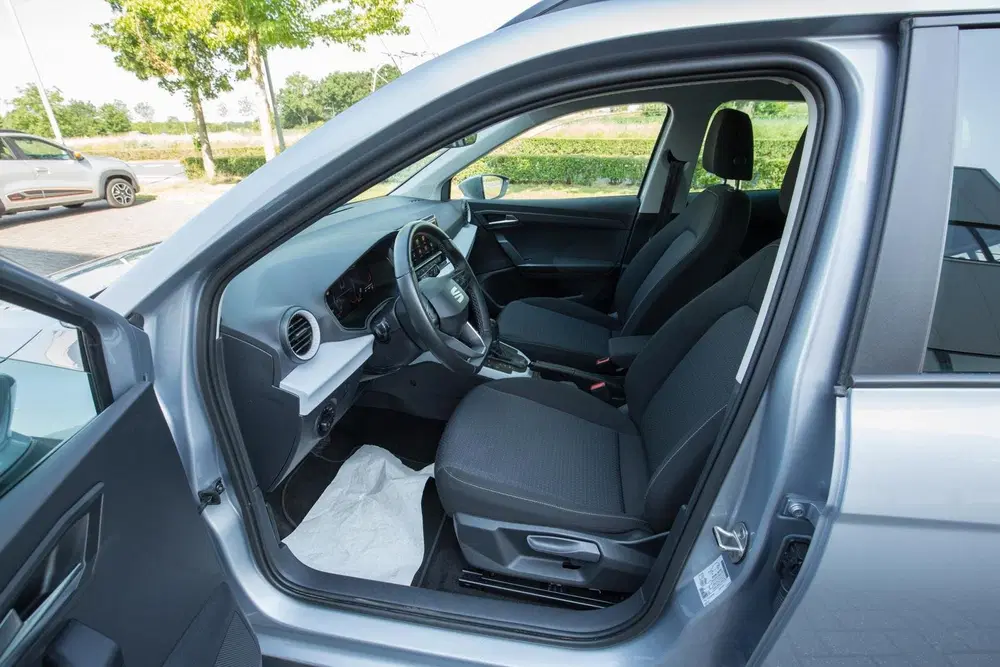 SEAT Arona 1.0 EcoTSI Style Business Connect uit 2024, foto 17
