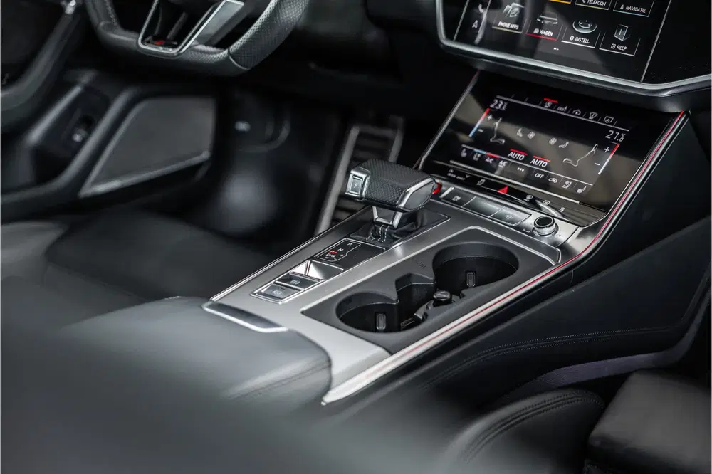 Audi RS6 4.0 TFSI Quattro uit 2020, foto 10